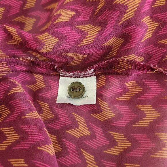 A.N.A Chevron Print Roll-tab Sleeve Blouse Size M - Picture 8 of 9